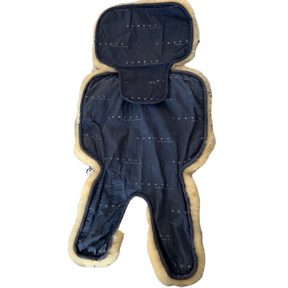 Bowron Sheepskin stroller warmer EUC - Picture 3 of 3